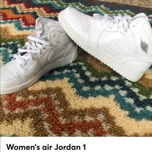 Women’s Retro 1
